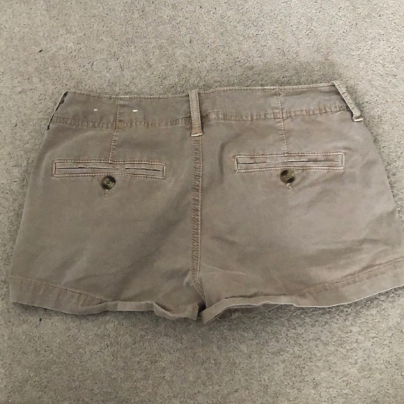 American Eagle super stretch shorts - Picture 2 of 4